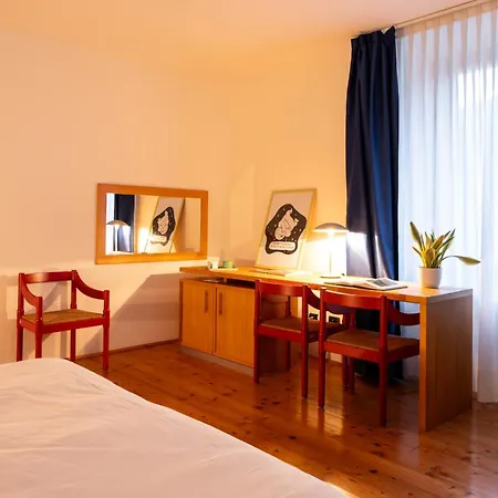 Hotel Mab - Maison Des Artistes 3*